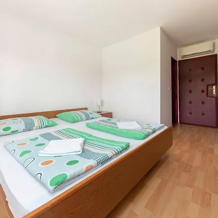 Πανσιόν Ob Ribniku 3*