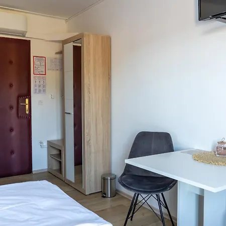 Ob Ribniku 招待所