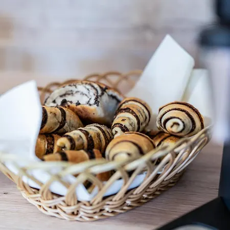 Ob Ribniku Podlehnik