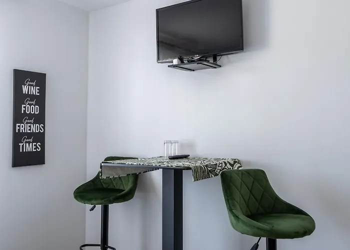 Ob Ribniku Podlehnik