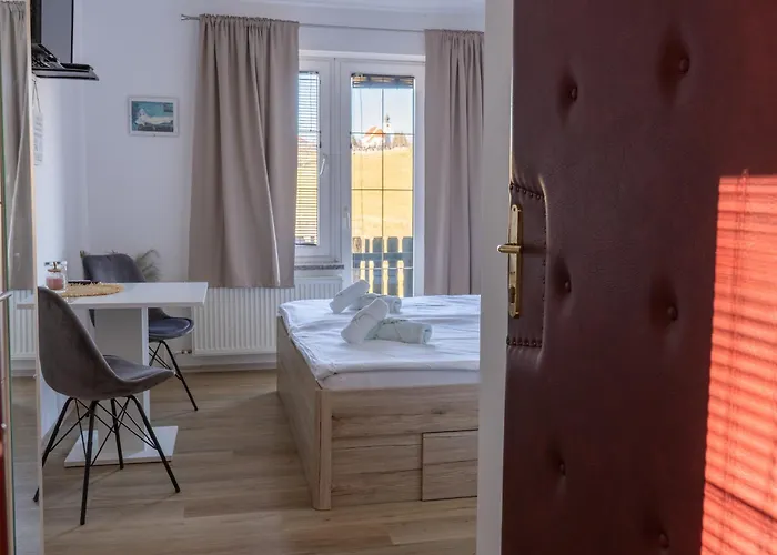 Ob Ribniku Podlehnik