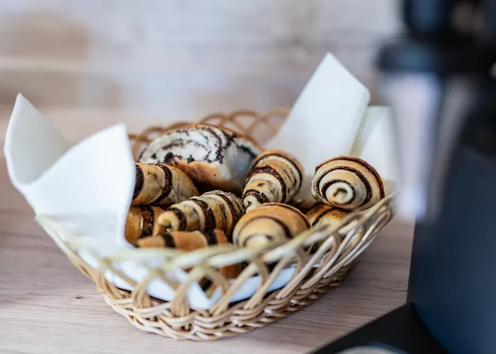 Ob Ribniku Podlehnik